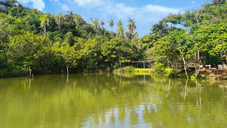 Funil&acirc;ndia: Po&ccedil;o Azul e Circuito das Cavernas &ndash; Fazenda Goiabeiras